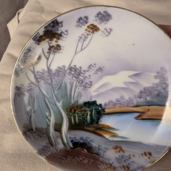 Ucagco miniature plates made in Japan and hand painted, set of 5, approx 4" wide - Picture 13 of 13